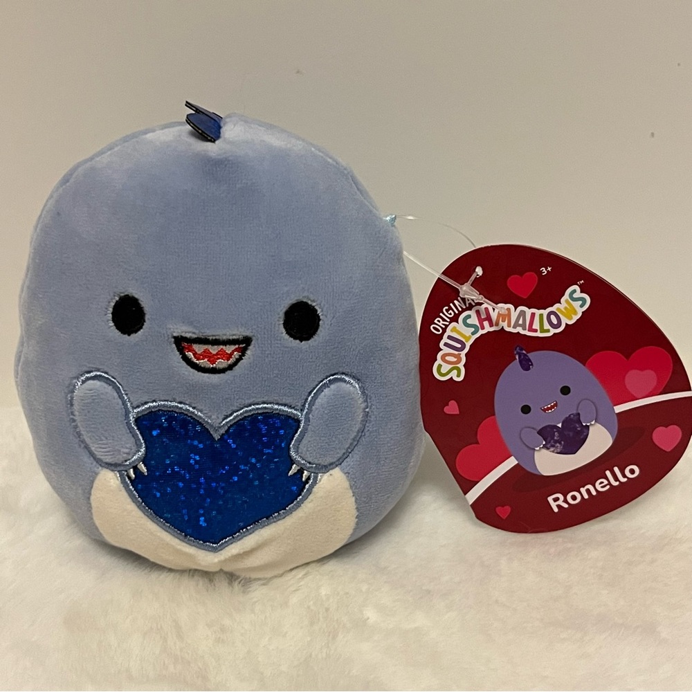 Squishmallow Ronello Blue Dinosaur 🦖, Valentine’s Day ♥️, 4” New
